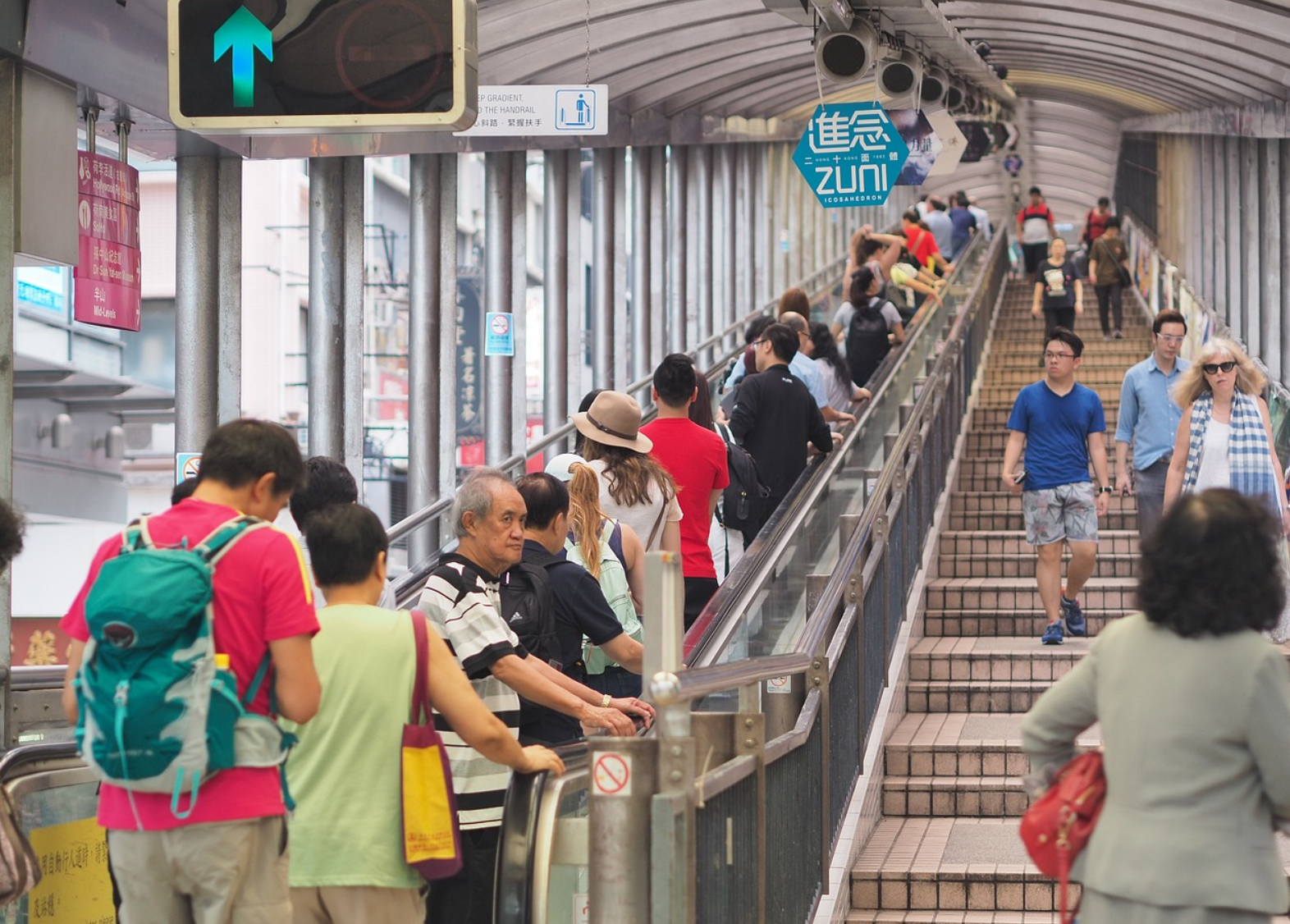 材料真实且逻辑一致，比“材料多”更重要